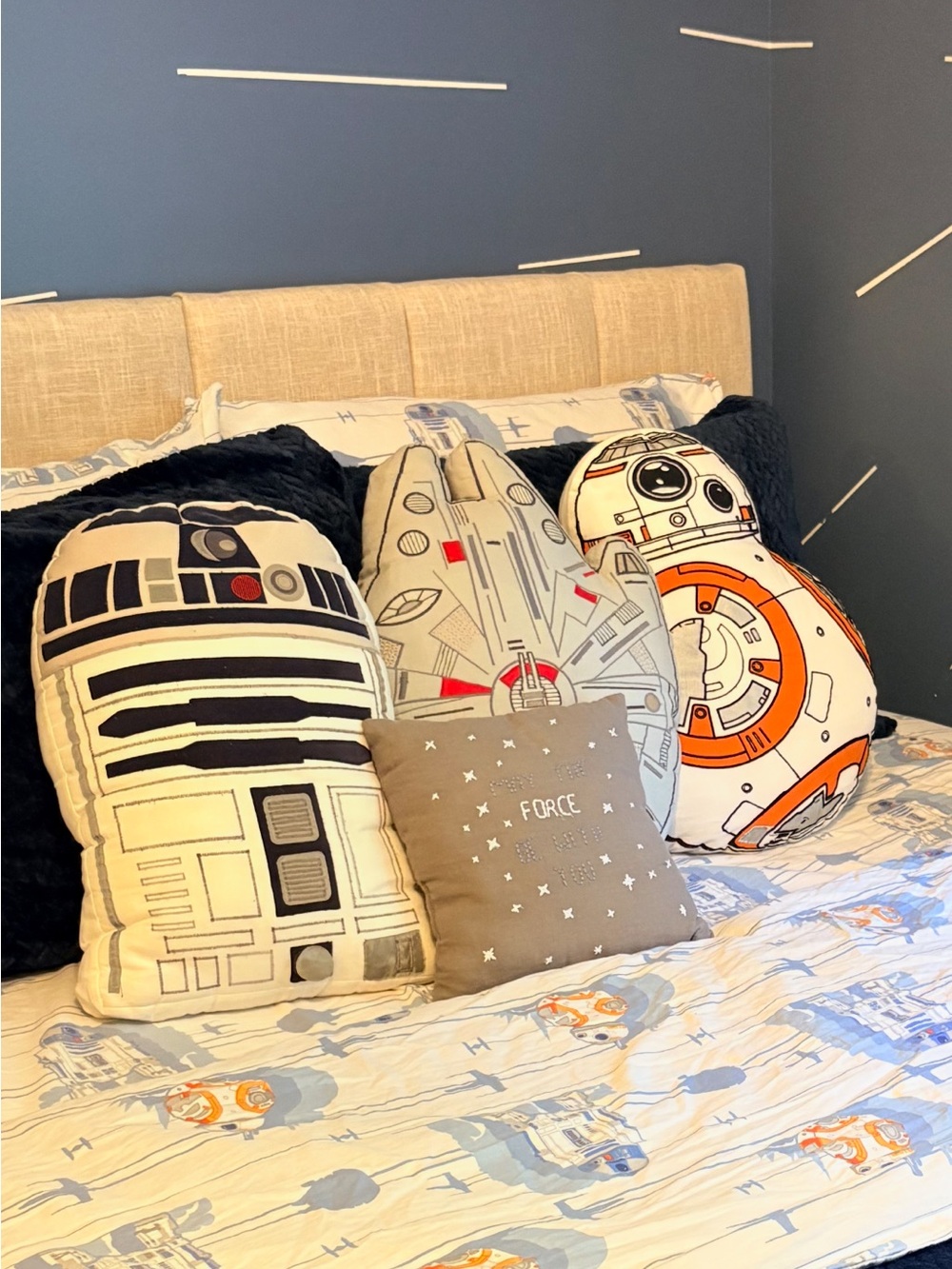 Pottery Barn Star Wars Decorative Pillow Set - 4 Pillows Included